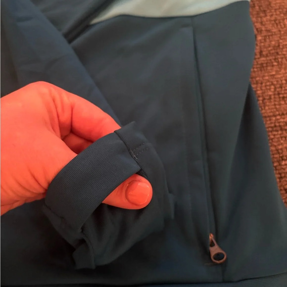 Men’s Nike Full Zip Jacket - Picture 4 of 6